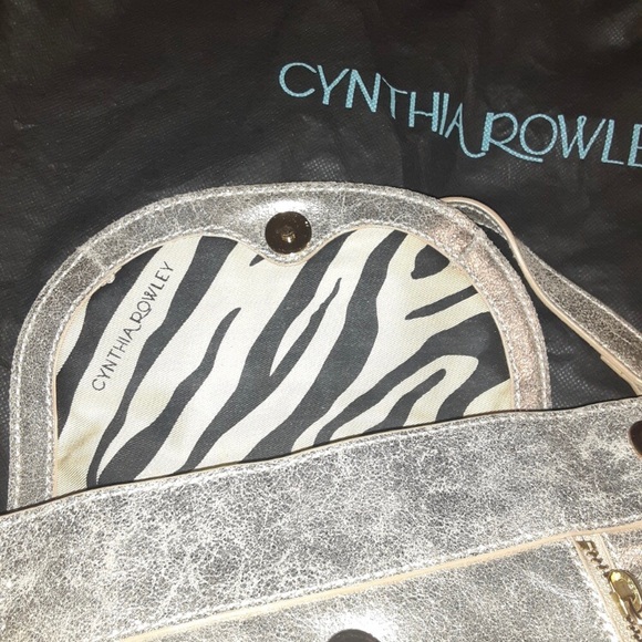 Cynthia Rowley Silver Bag - Picture 3 of 7